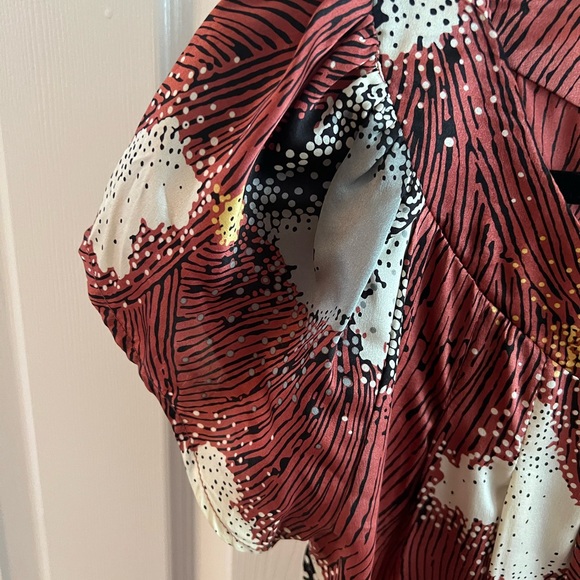 Nu Collective, small, silk - Picture 8 of 9